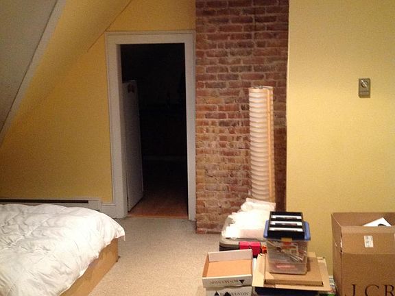 4th image of 127 Claremont Ave #3