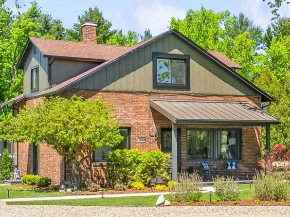 7321 Harbert Rd, Sawyer, MI 49125
