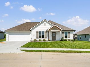 2355 N Traveller Dr, Columbia, MO 65202
