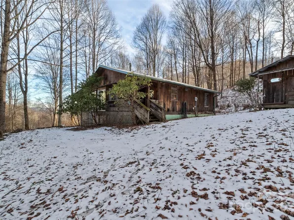 1571 Roaring Fork Rd, Burnsville, NC 28714