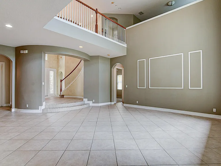 670 Edgebrook Ln — Photo 12