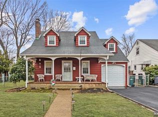 116 Vreeland Ave, Bergenfield, NJ 07621