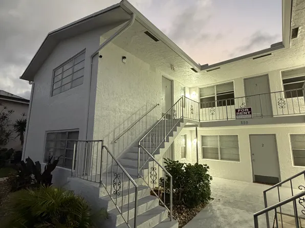 461 Sunshine Dr, Pompano Beach, FL