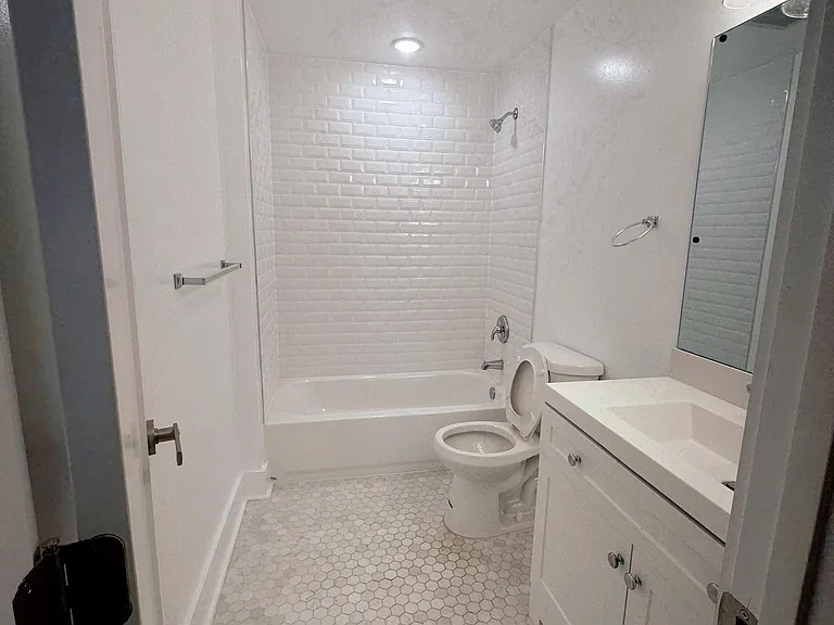 43 Missouri Ave NW #1 — Photo 21