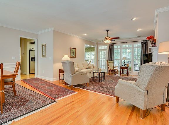 4th image of 2070 Beaver Creek Ln