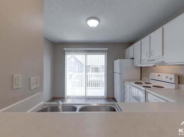 415 Walters Dr #204