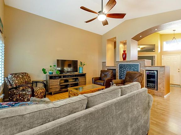 Slaughter - W. Vaughn Liv Rm 3 - to fron