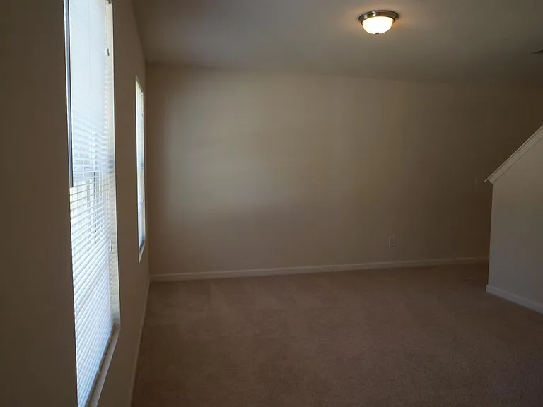 1412 Tamarino Dr — Photo 2