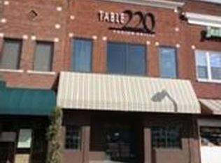 220 Union Sq, Hickory, NC 28601