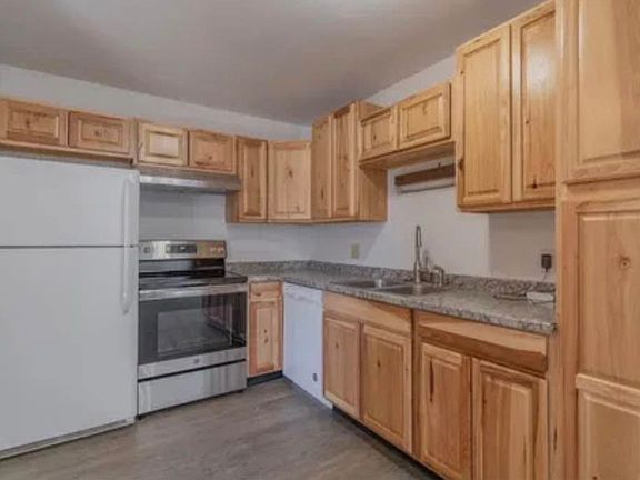 4th image of 535 Ouida Way APT C