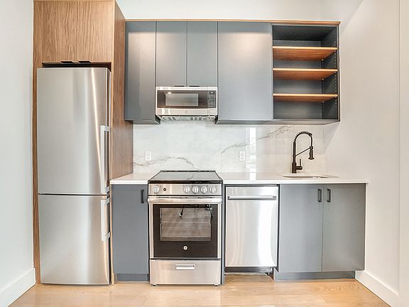 5th image of 73 Columbia St #4B