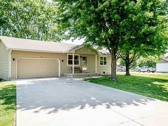 2nd image of 620 S Highland Dr