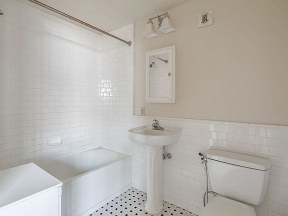 5th image of 412-426 S 13th St #308