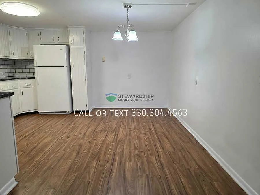 Two-Bedroom, Two-Bathroom Apartment In North Canton Available Now! — Photo 4