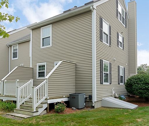 2nd image of 801 Forest Park Dr