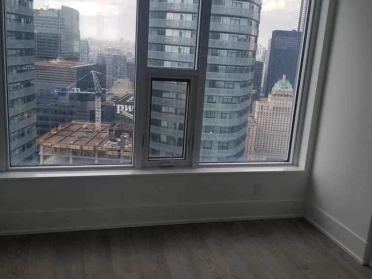 10 York St #5102 — Photo 4