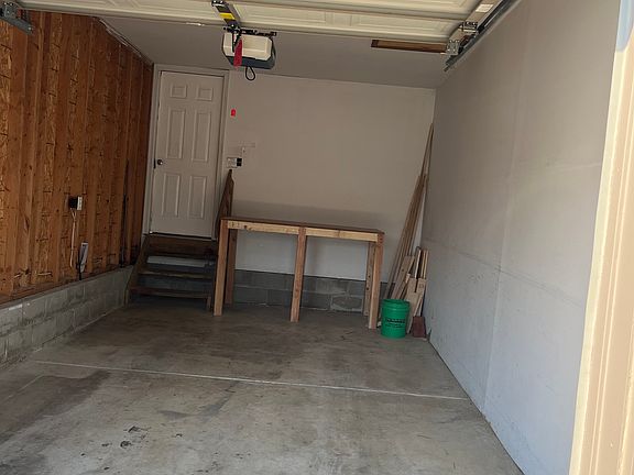 3rd image of 5692 Palos Ln