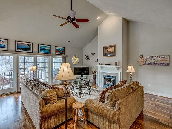 2nd image of 300 S Pointe Shore Dr