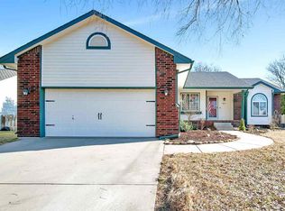 4872 Farmstead St, Wichita, KS 67220