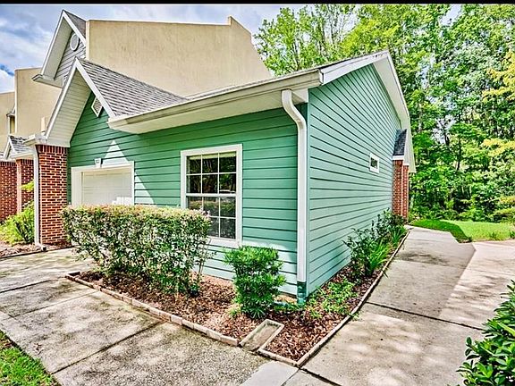 2nd image of 322 NW 50th Blvd