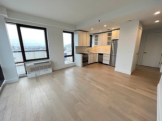 5th image of 635 4th Ave #1238