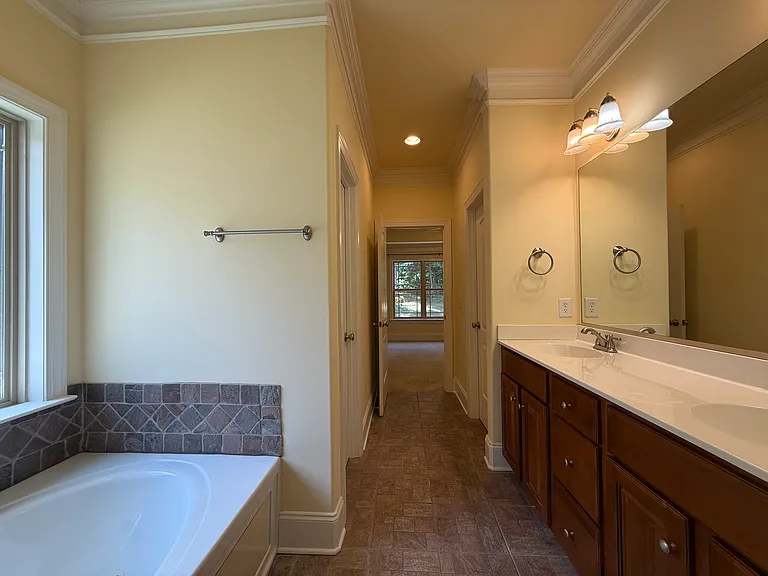 1340 Stonecroft Ct — Photo 15