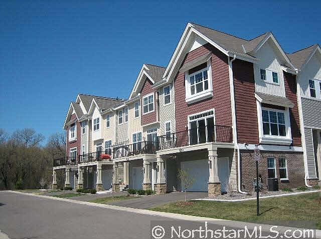 1st image of 11864 Emery Village Drive N
