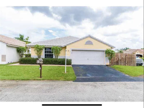 5920 Chester Ln, Davie, FL 33331