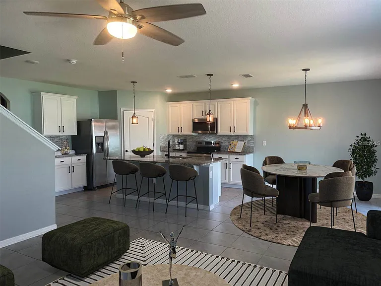 1682 Bay Breeze Dr — Photo 3
