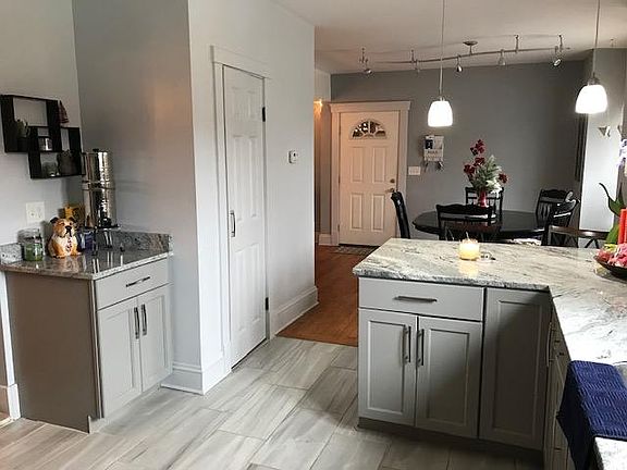 4th image of 2035 Quail St