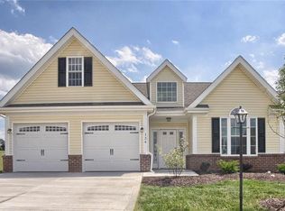 122 Spring Blossom Cir, Beaver Falls, PA 15010