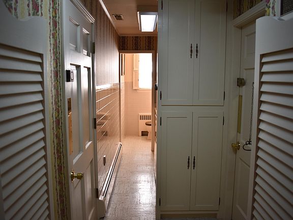 5th image of 3118 W Cumberland Ave