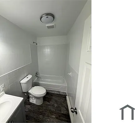 2461 N 29th St — Photo 3