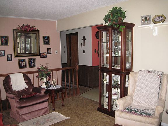 5th image of 202 County Road 5090