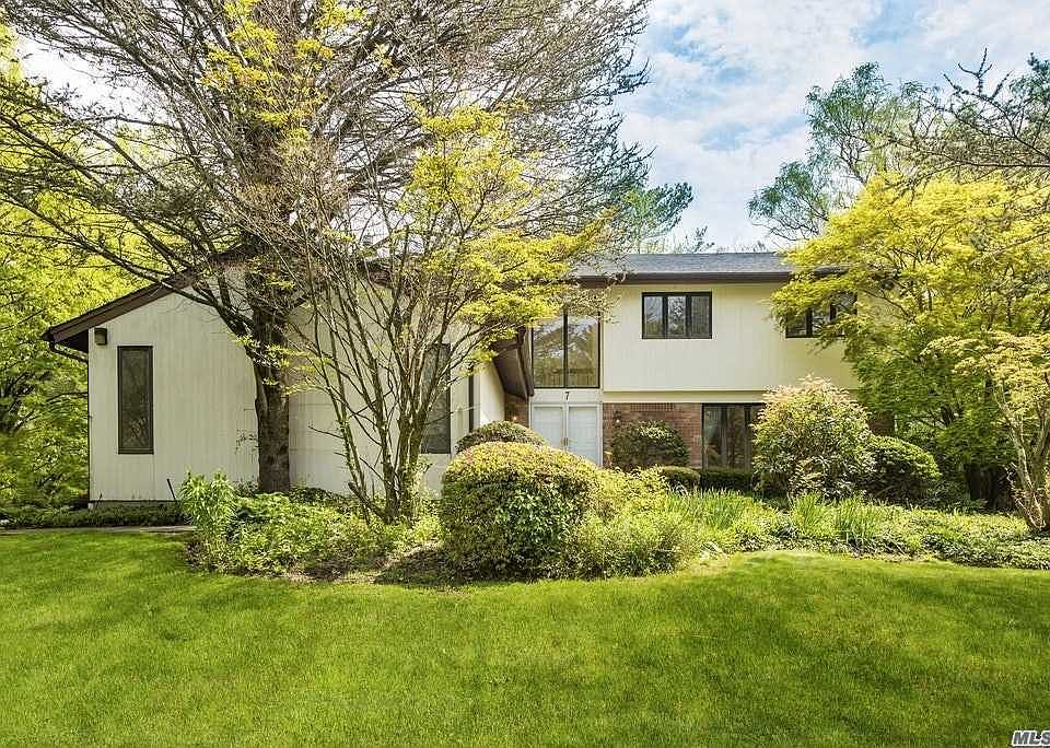 1st image of 7 Aldgate Dr W