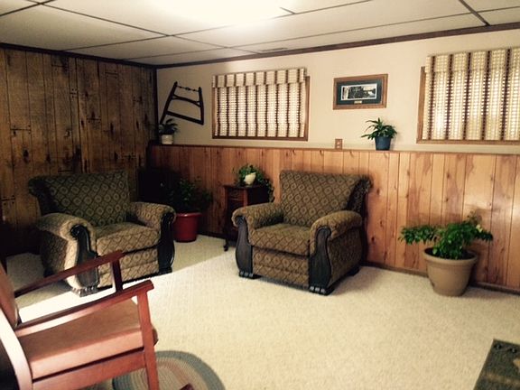 3rd image of 524 Oak Park Dr