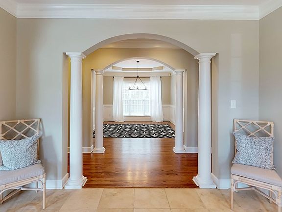 5th image of 4125 Shady Oaks Dr
