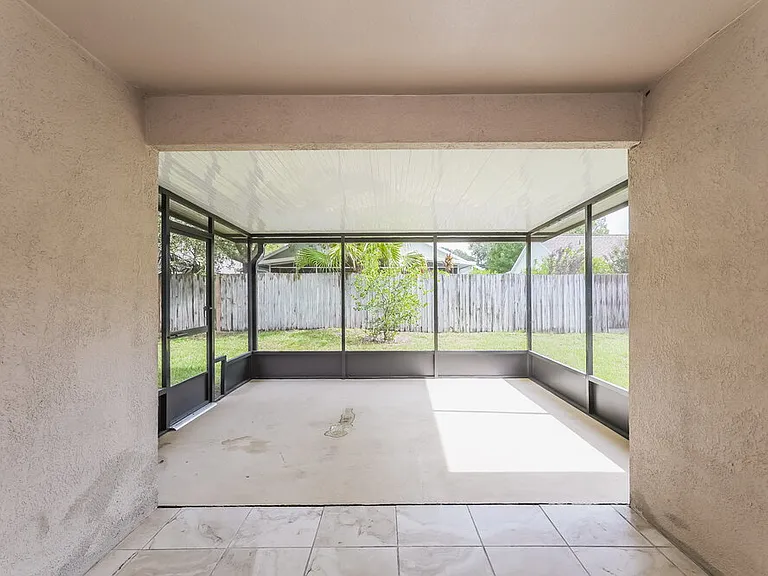 7604 Wiltshire Park Pl — Photo 7