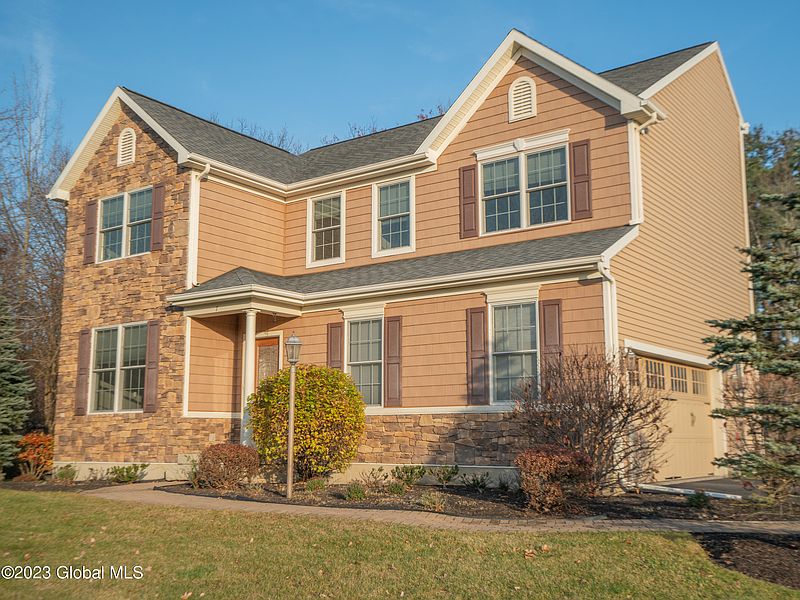 2nd image of 7 Beacon Drive