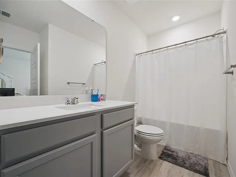 2076 Monteverde Ave — Photo 17