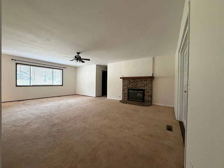 9108 Bluff Dr — Photo 4