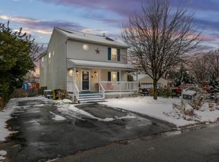 141 Greenland Beach Rd, Baltimore, MD 21226