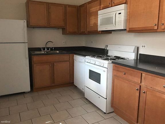4th image of 4518 N Greenview Ave APT 3A