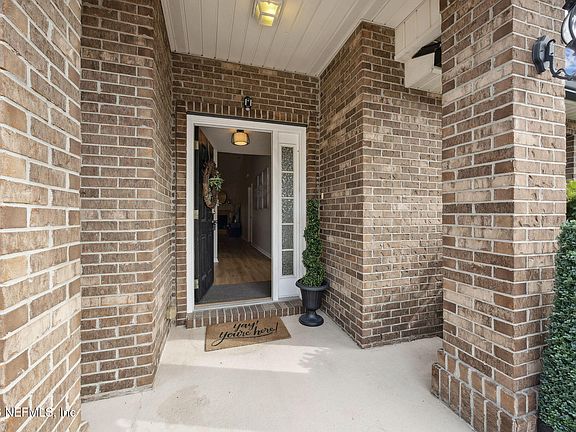 4th image of 145 FORT MILTON Drive