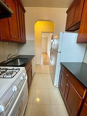 1st image of 66-20 Wetherole St #6X