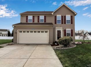 2467 King Fisher Ln, Niagara Falls, NY 14304