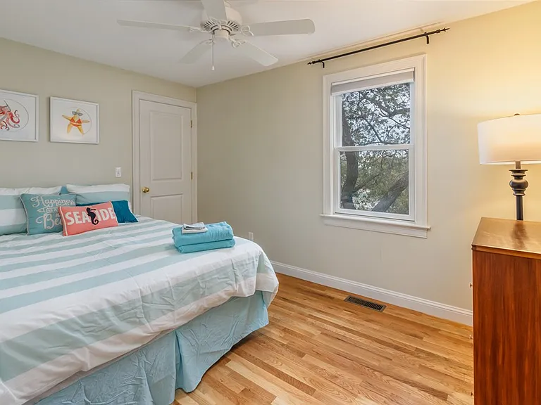 13 Girard Way — Photo 11