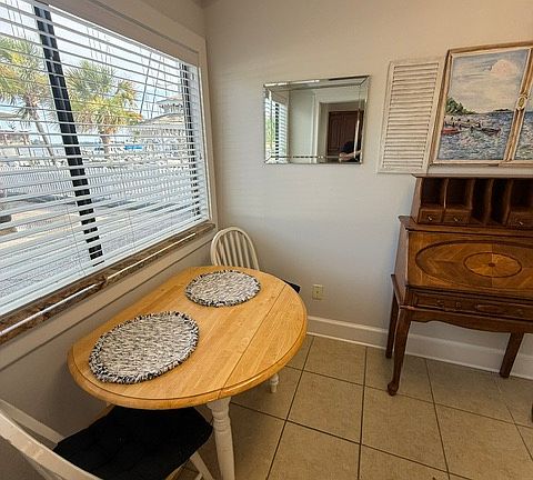 4th image of 815 Bayshore Dr #A