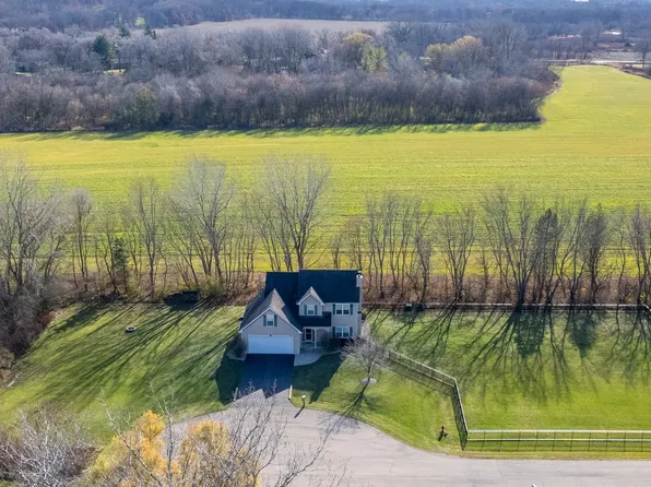 5201 W Valley Dr, Richmond, IL 60071