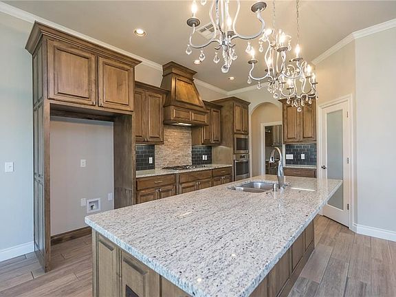 5th image of 1900 Carmona Lakes Dr